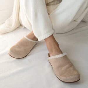 Jenni Kayne Shearling-Lined Moc Clog Natural Suede Slippers Size 38 Italy 8 US